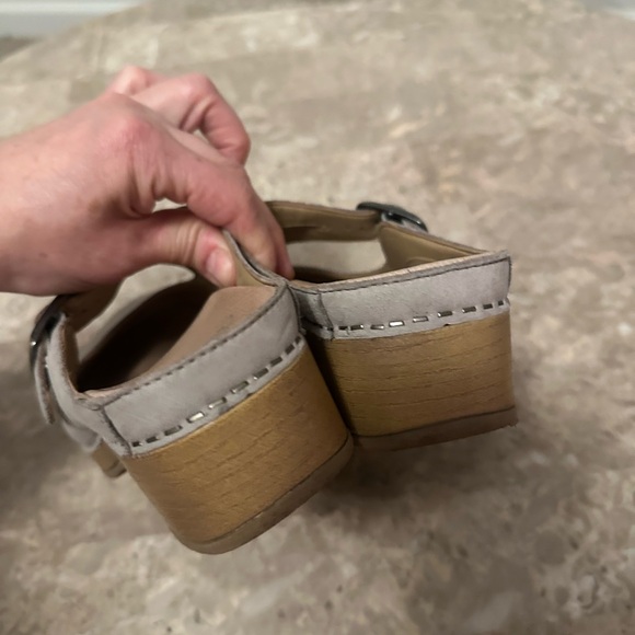 Dansko Women's Britney Taupe Nubuck -
Sensible Shoes - Picture 4 of 8